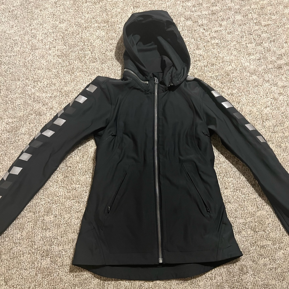 Lululemon Feelin' Frosty Softshell